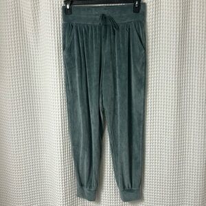 Victoria’s Secret Velour Joggers Medium Pants